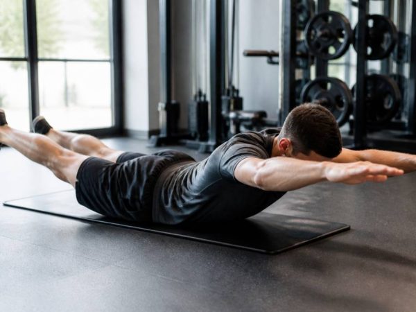 Exercice dos : les meilleurs mouvements pour renforcer et protéger votre dos en course à pied